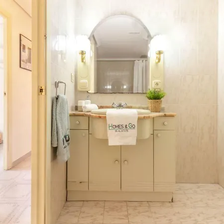 Homes & Go Albeniz Basic Apartment La Pineda